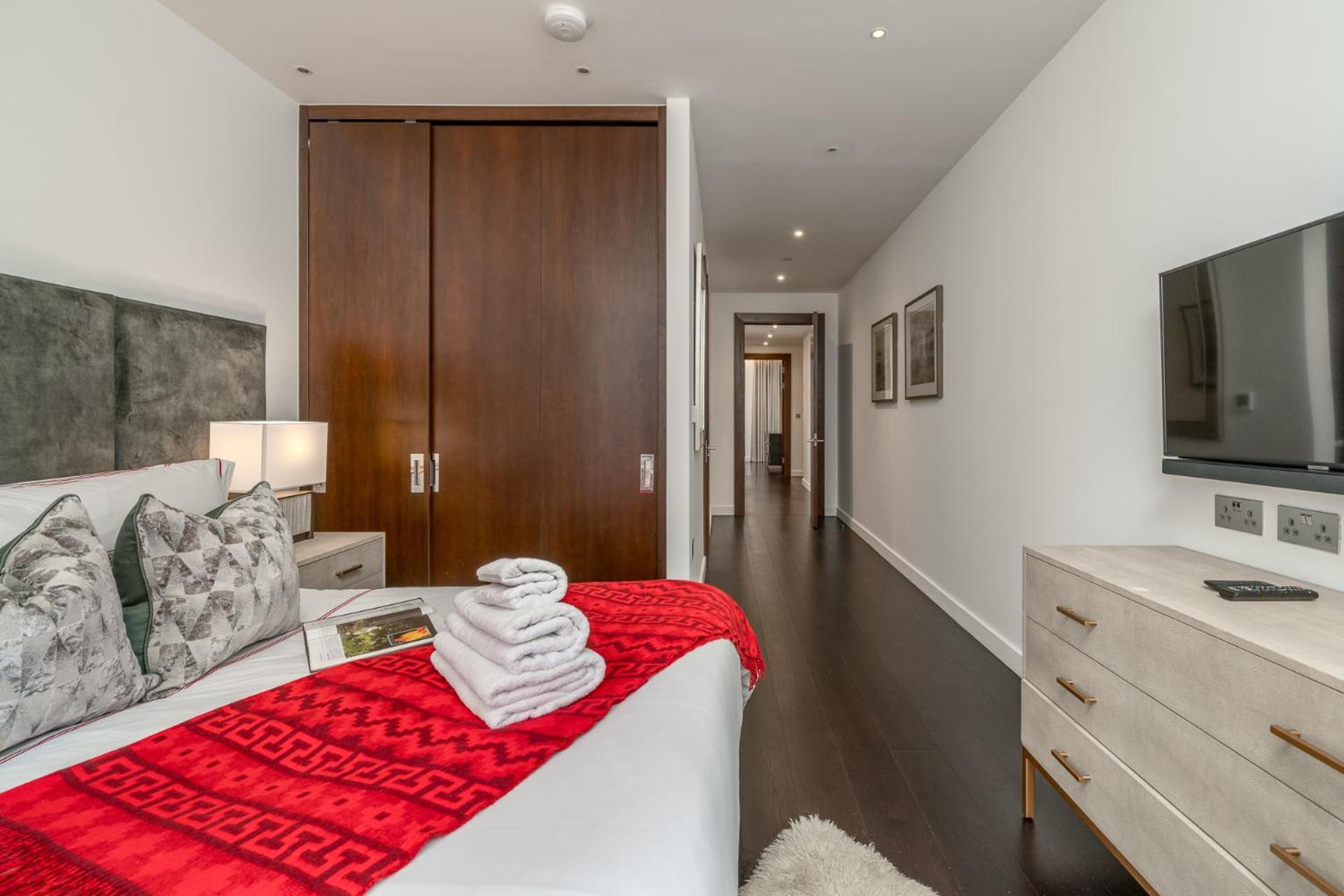 Apartment Riverfront Retreat In 2 Bed 2 Bath